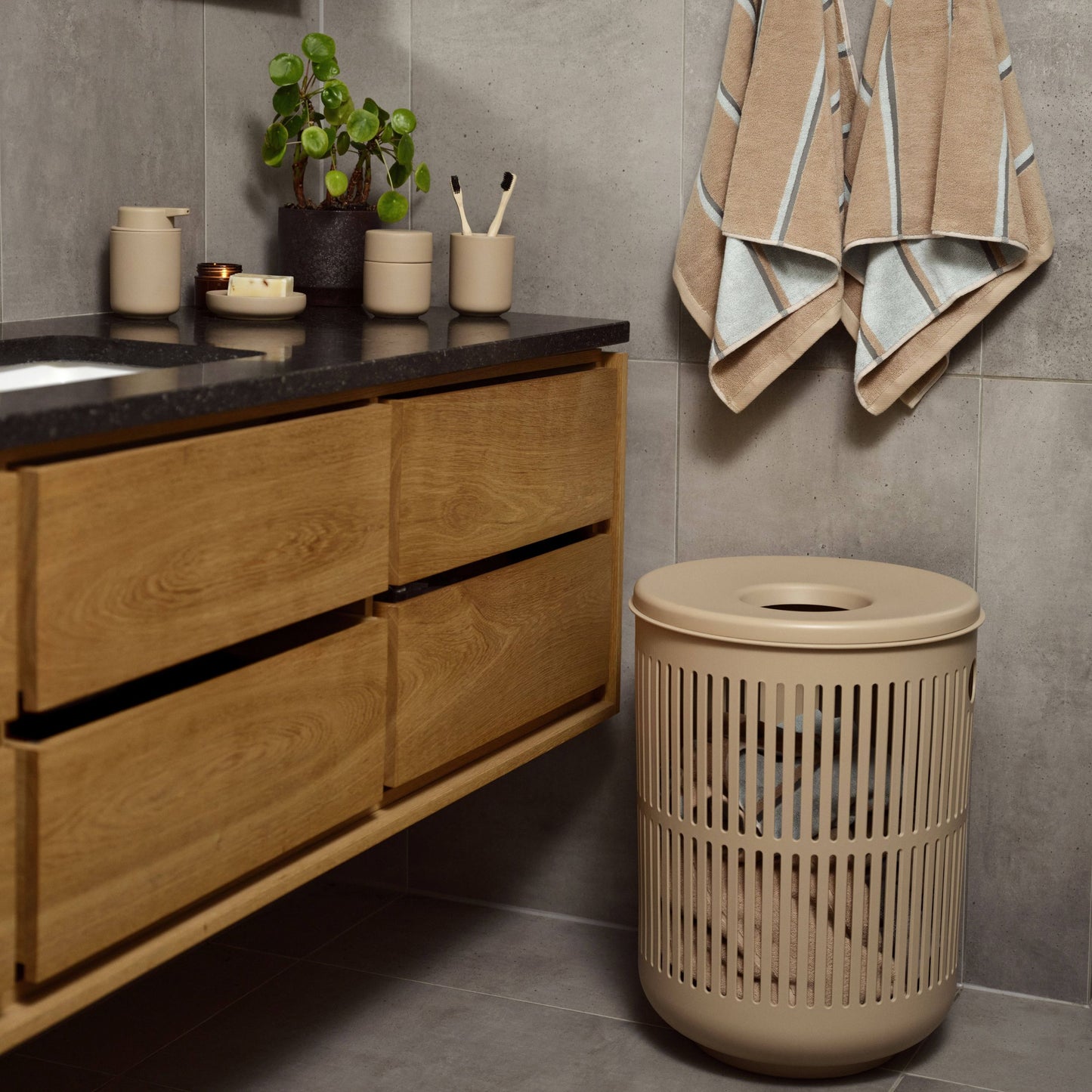 Ume Laundry Basket Large